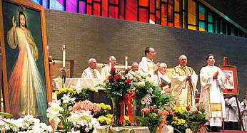 photo of memorial Mass on Divine Mercy Sunday remembering Pope John Paul II at Our Lady Queen of Peace Church in Madison